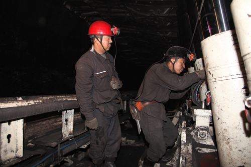 安監(jiān)總局等聯(lián)合制定激勵政策推進(jìn)煤礦安全生產(chǎn)標(biāo)準(zhǔn)化建設(shè) 安監(jiān)總局等聯(lián)合制定激勵政策推進(jìn)煤礦安全生產(chǎn)標(biāo)準(zhǔn)化建設(shè)