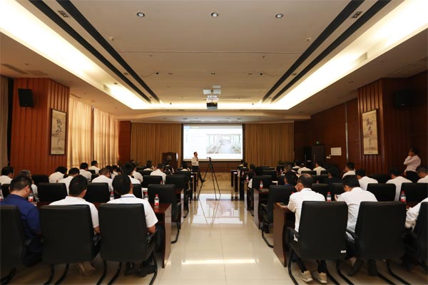 賽為安全為廈門金龍聯(lián)合汽車工業(yè)有限公司進行安全領導力培訓 賽為安全為廈門金龍聯(lián)合汽車工業(yè)有限公司進行安全領導力培訓